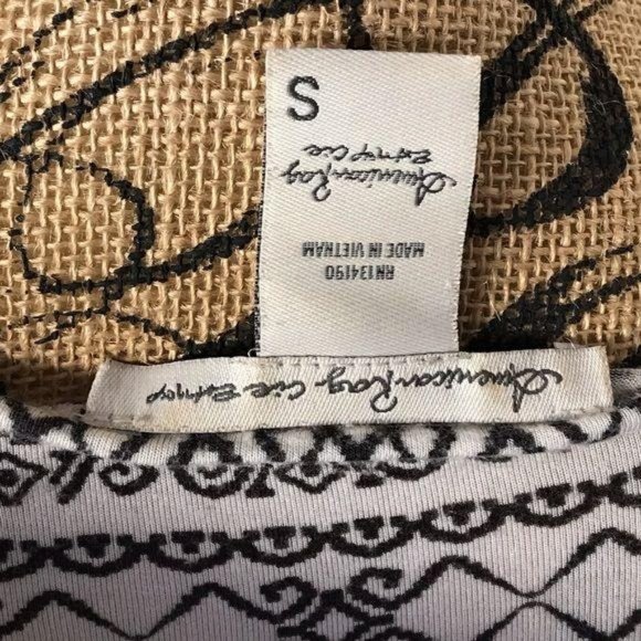American Rag Tank Top black white Rayon Tribal Print 3/4 Sleeves Small S - Picture 4 of 6